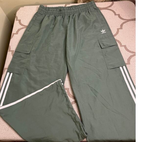 Adidas Originals Adicolor 3-Stripes cargo wide leg drawstring hem pants, size XL - Picture 4 of 16